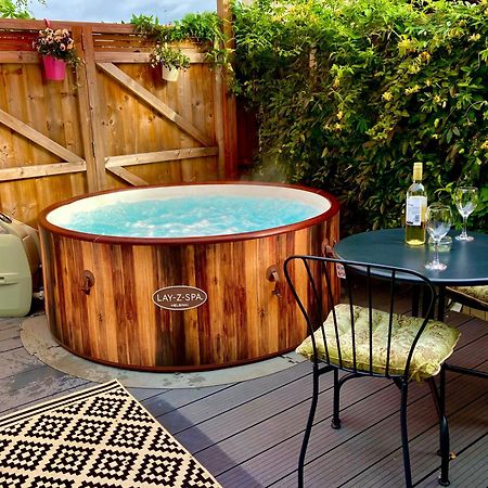 Elkstone Studio Private Hottub Pet Friendly Malvern Exteriör bild