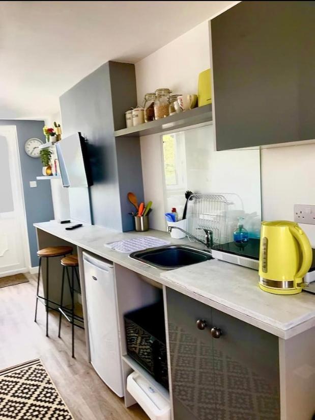 Elkstone Studio Private Hottub Pet Friendly Malvern Exteriör bild